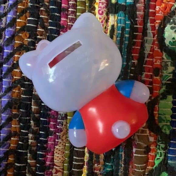 Super cute hello kitty piggy bank โค๏ธ - Picture 2 of 2